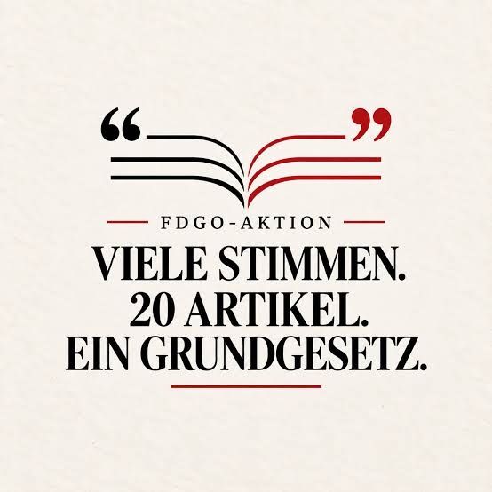 Grafik mit einer stilisierten Buchdarstellung, bestehend aus geschwungenen schwarzen und roten Linien mit Anführungszeichen. Darunter steht der Text: „FDGO-Aktion – Viele Stimmen. 20 Artikel. Ein Grundgesetz.“