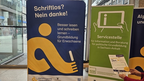Titelbild zum News-Artikel: Ein Rückblick: Das KEB-Projekt „Servicestelle für politische Grundbildung“ auf der Landesausstellung in Magdeburg